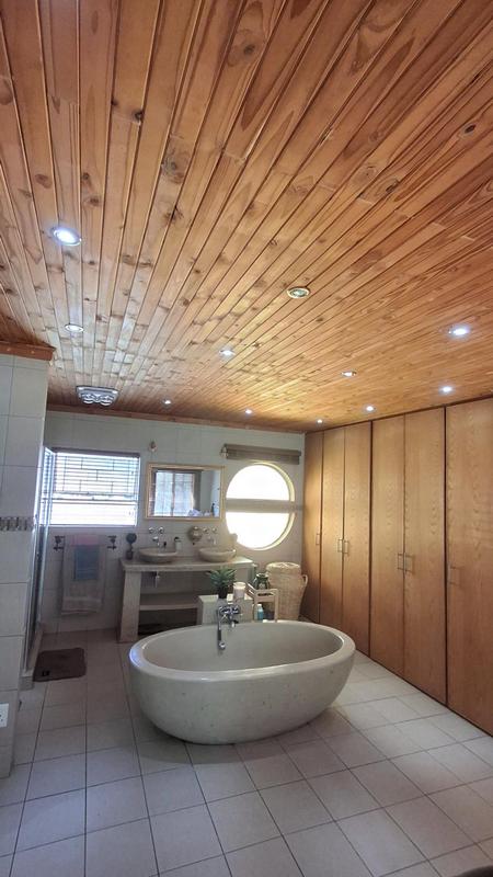 5 Bedroom Property for Sale in Meyerhof Free State